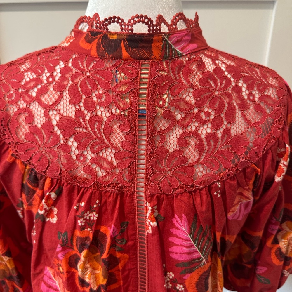 Farm Rio size small red cotton floral blouse with lace inset. Buttons, collar. - Picture 6 of 11